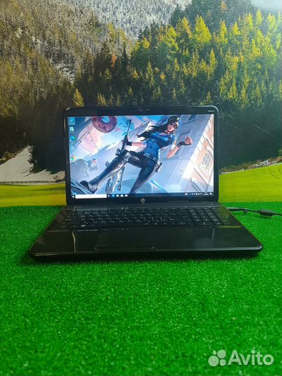 Огромный ноутбук HP для игр и работы