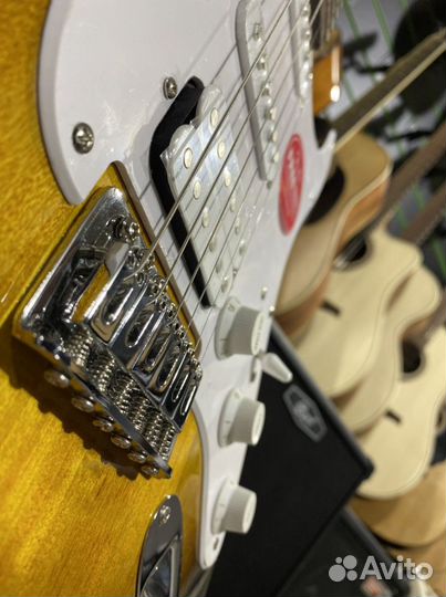 Fender squier bullet HSS Электрогитара новая