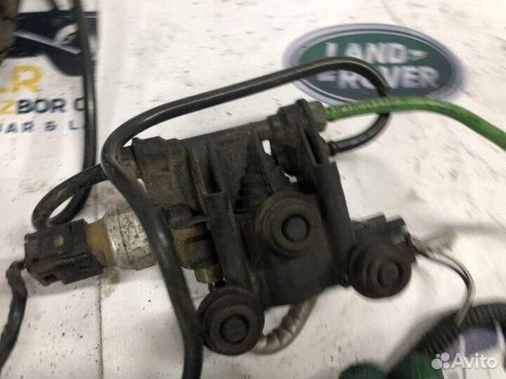 Блок клапанов Land Rover Discovery (L319) III (200