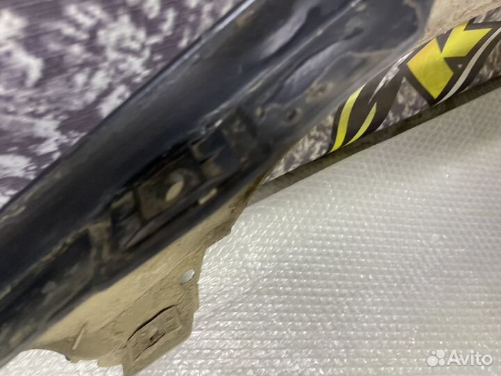 Крыло переднее правое Laguna 2 Лагуна 2001-2005