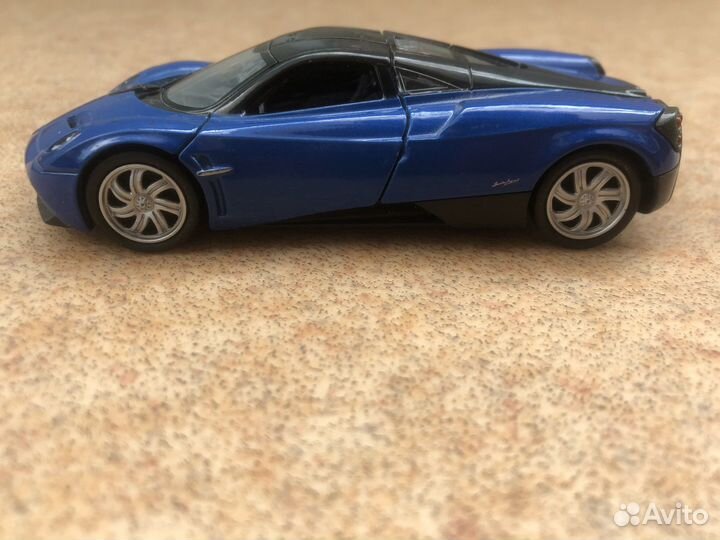 Игрушка Макларен (размер:дейкая рука)