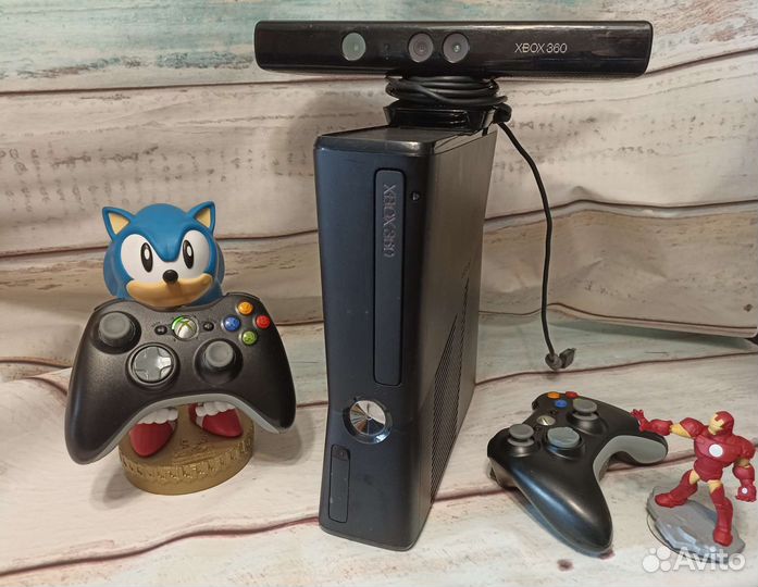 Xbox 360 S freeboot 500 gb+GTA 5 + 500 игр