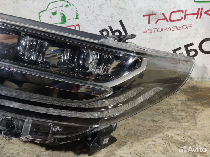 Фара левая Toyota Alphard (2017-2022)