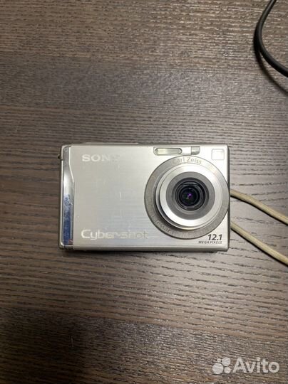 Sony Cyber-shot DSC-W200