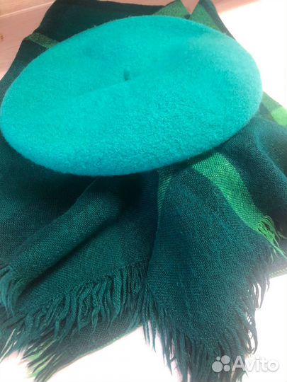 Берет и платок