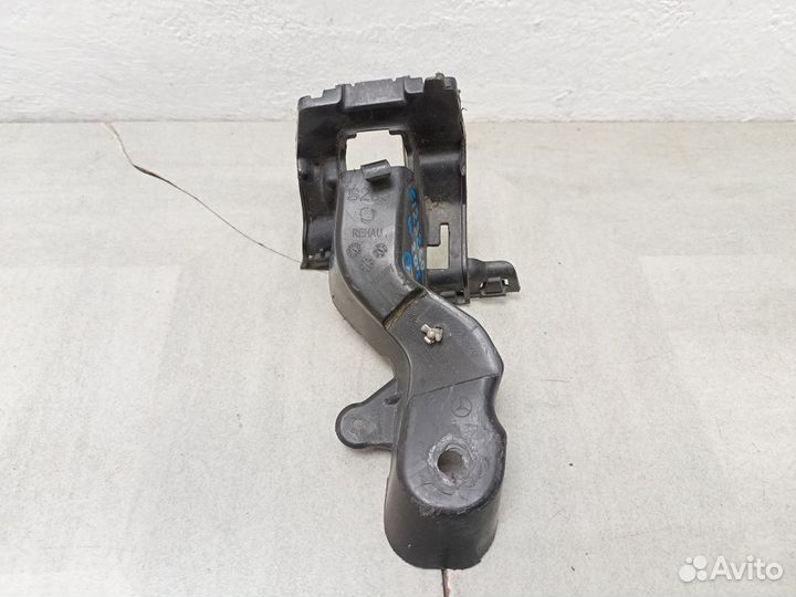 Кронштейн заднего бампера Mercedes W205 C