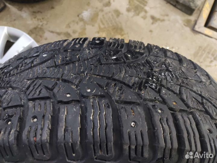 Pirelli Ice 205/60 R16 96