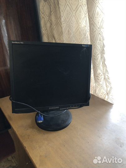 Монитор Samsung