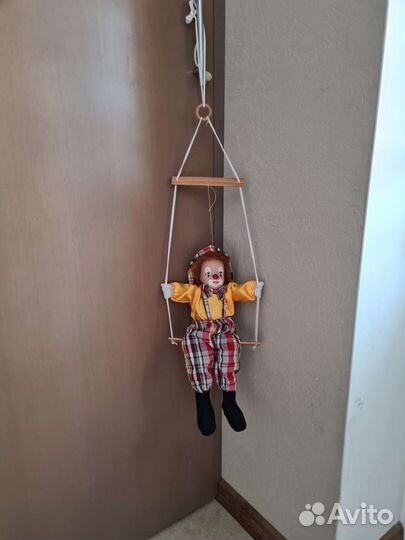 Клоун на качелях игрушка,высота клоуна 40см
