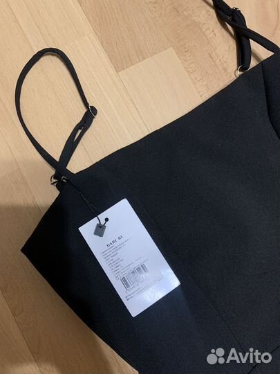 Вечернее платье с разрезом