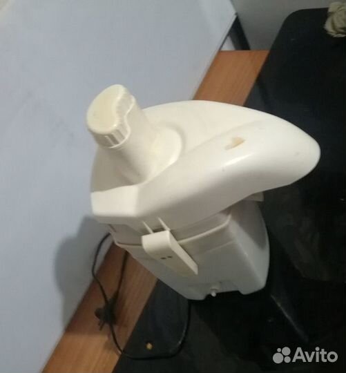 Соковыжималки две