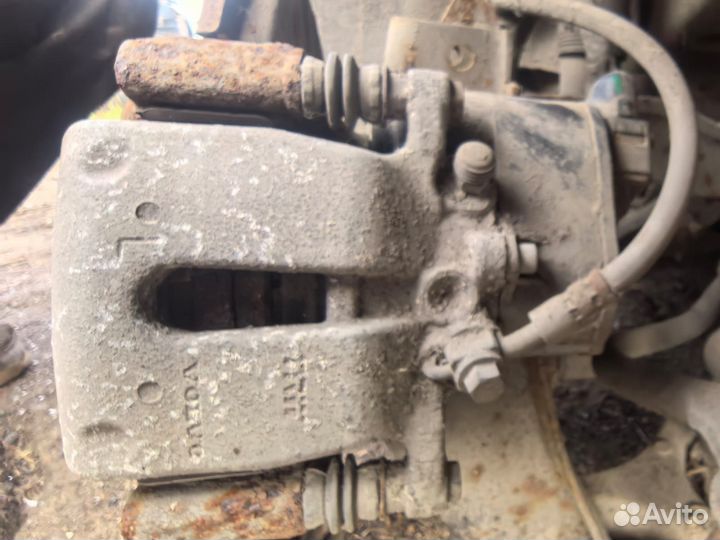 Задние суппорта правый, левый volvo s60 t5 2011г