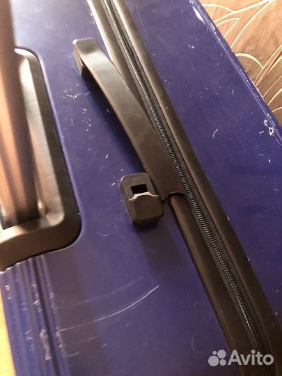 Продам переноску и чемодан большой