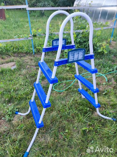 Лестница для бассейна