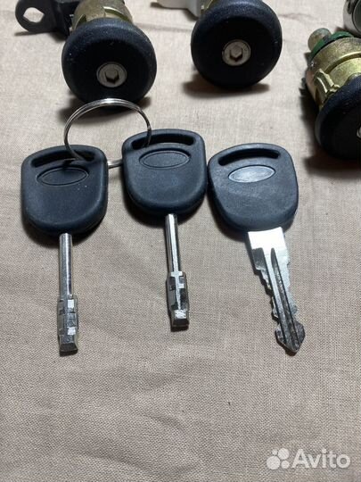 Комплект личинок замков ford transit 93-00