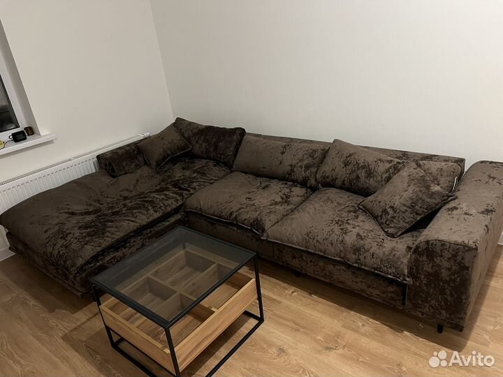 Большой угловой диван