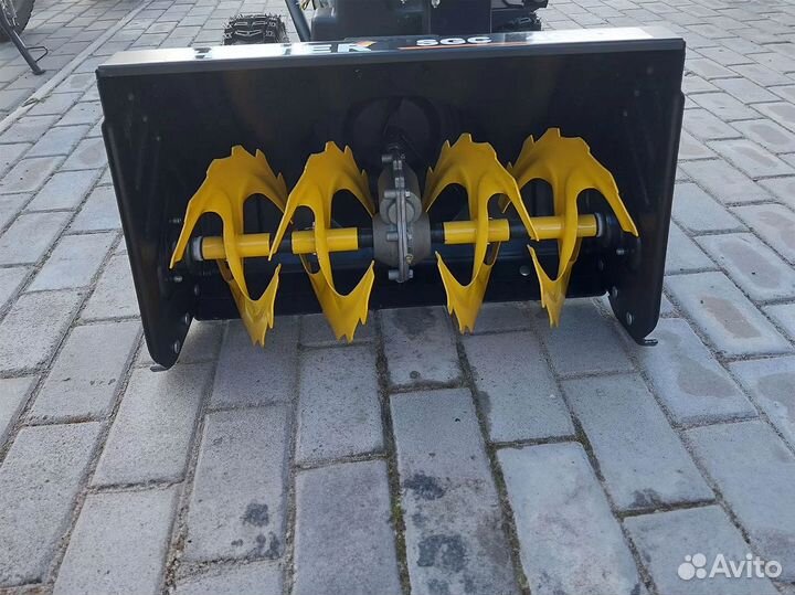 Снегоуборщик Huter SGC 4000E