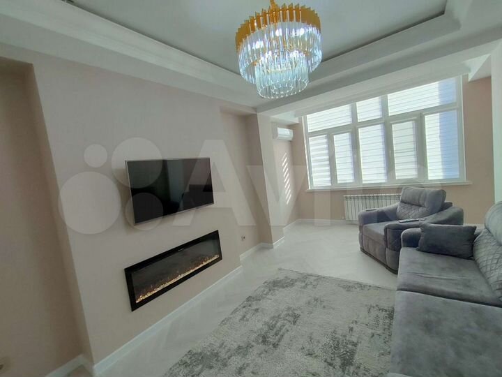 2-к. квартира, 80 м², 9/12 эт.