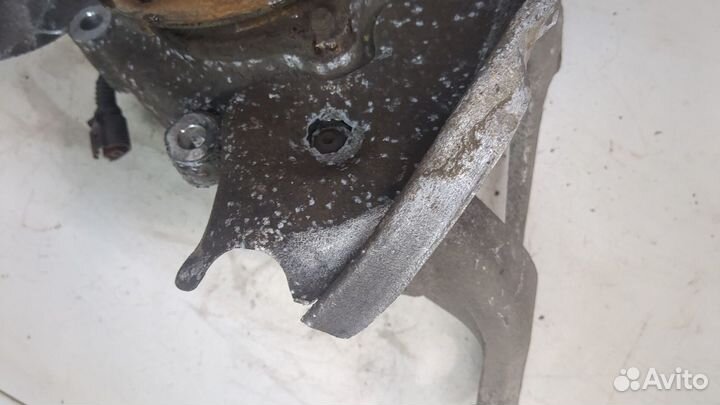 Ступица (кулак, цапфа) левая задняя Audi Q5