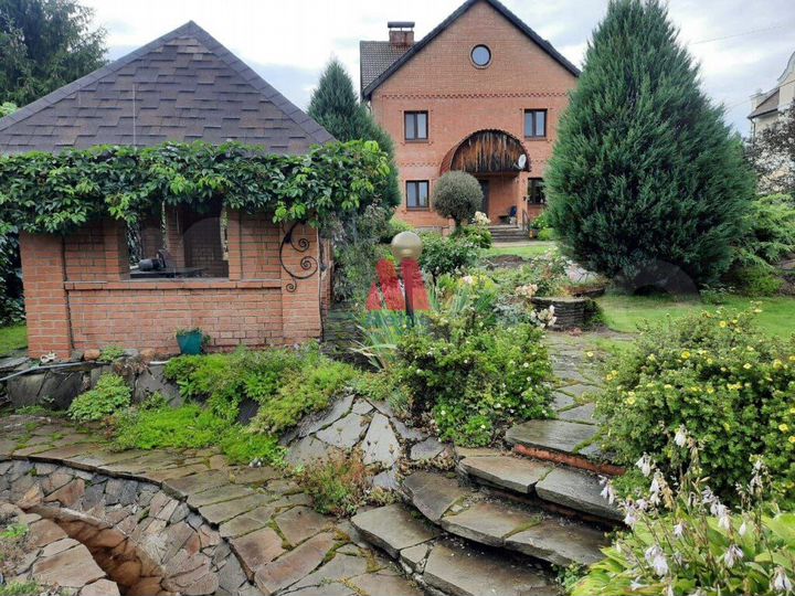 Коттедж 350 м² на участке 33 сот.