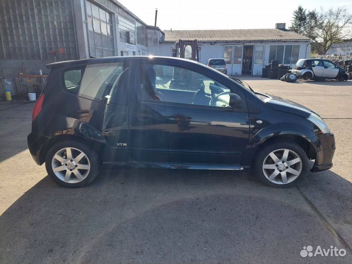 Петля двери передней правой для Peugeot-Citroen C2