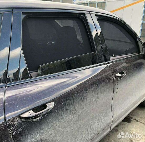 Шторки на Porsche Cayenne