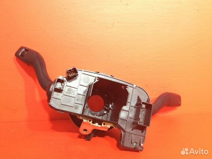 Переключатель подрулевой Audi A4 B7 BGB 2006