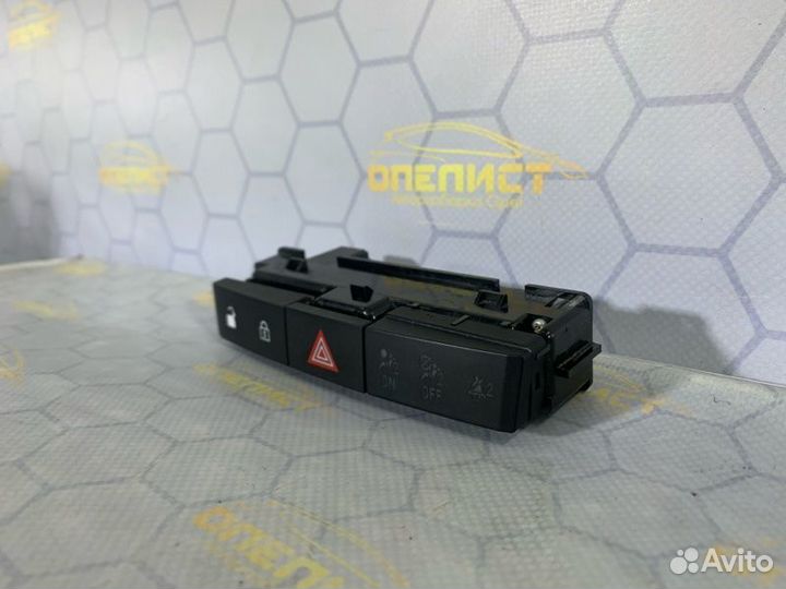 Кнопка аварийки Opel Astra J OPC A20NFT 2015