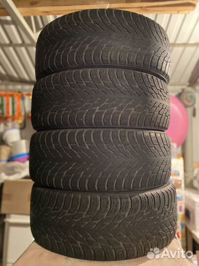 Nokian Tyres Hakkapeliitta R3 215/60 R16 99R