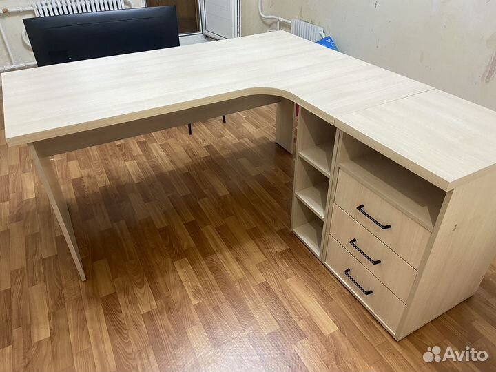 Стол письменный компьютерный угловой + тумбочка