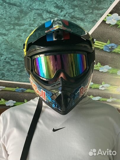 Кроссовый шлем