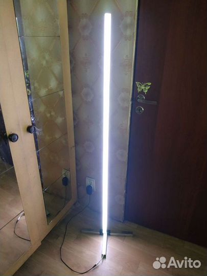 RGB торшер / цветная лампа