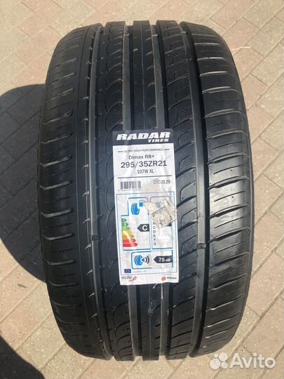 Radar Tyres Dimax R8 295/35 R21 107W