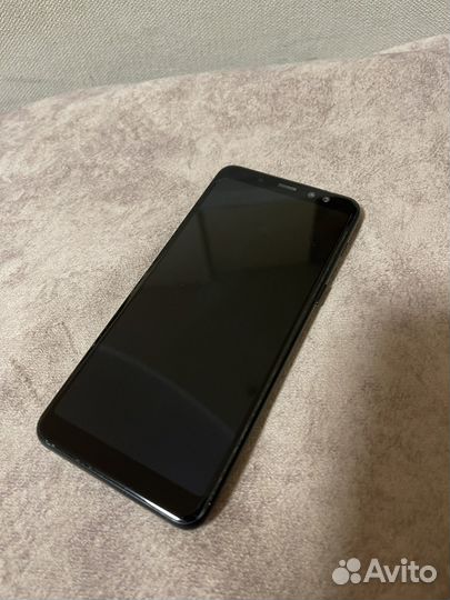 Samsung Galaxy A8 (2018), 4/32 ГБ