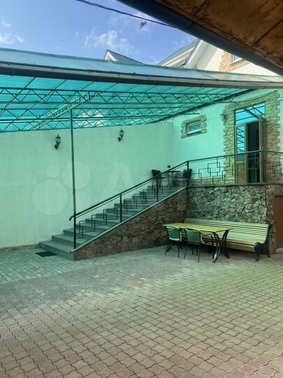 Дом 284 м² на участке 7 сот.