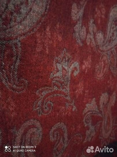 Палантин новый при желании можно сделать пончо или