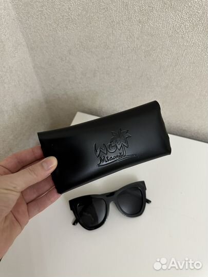 Солнцезащитные очки