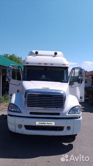 Freightliner Columbia, 2002