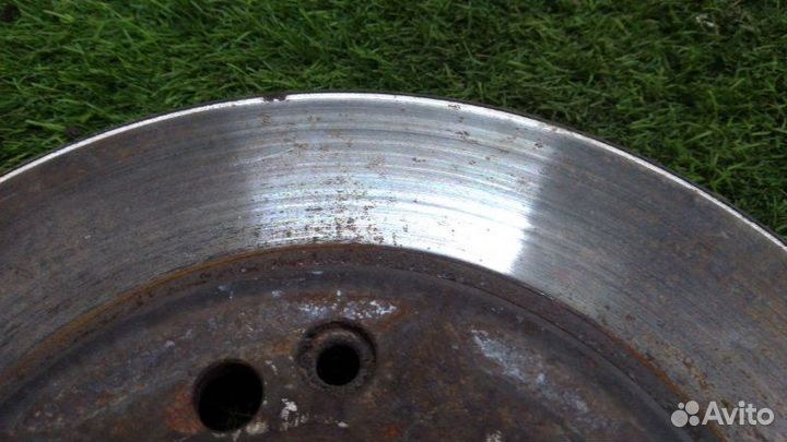 Диск тормозной передний правый Mercedes-Benz