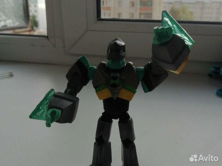 Фигурка алмаз из бен 10