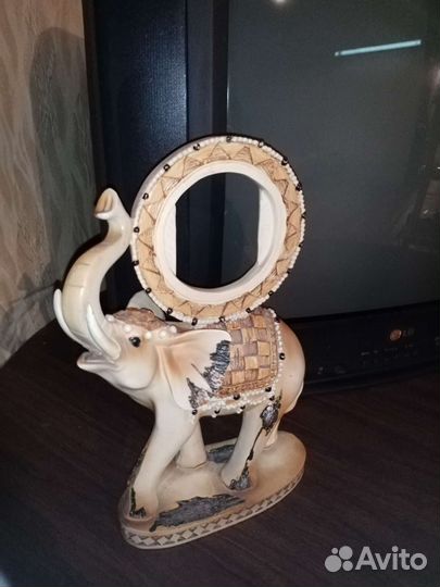 Статуэтки : Слон, Лягушка, Туфелька, Будда