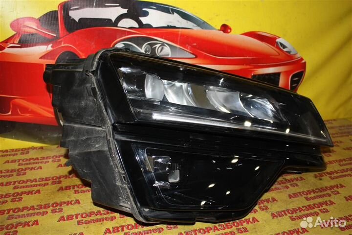 Skoda Karoq 2017 Фара правая (led )