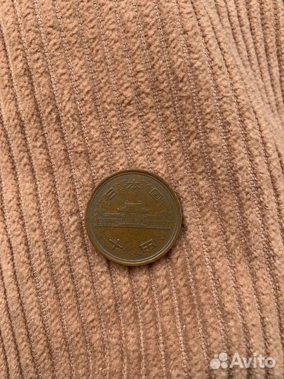 Монета японии