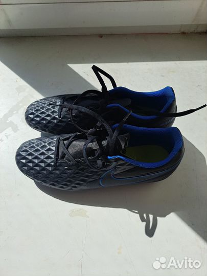 Бутсы мужские Nike Legend 8 Club FG/MG