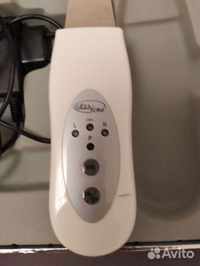 Ультразвуковой прибор для ухода за кожей лица