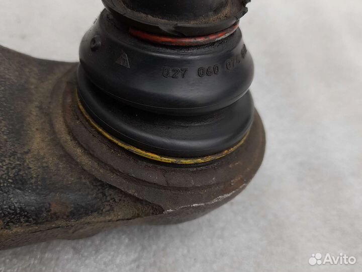 Рычаг нижний передний левый Porshe Cayenne