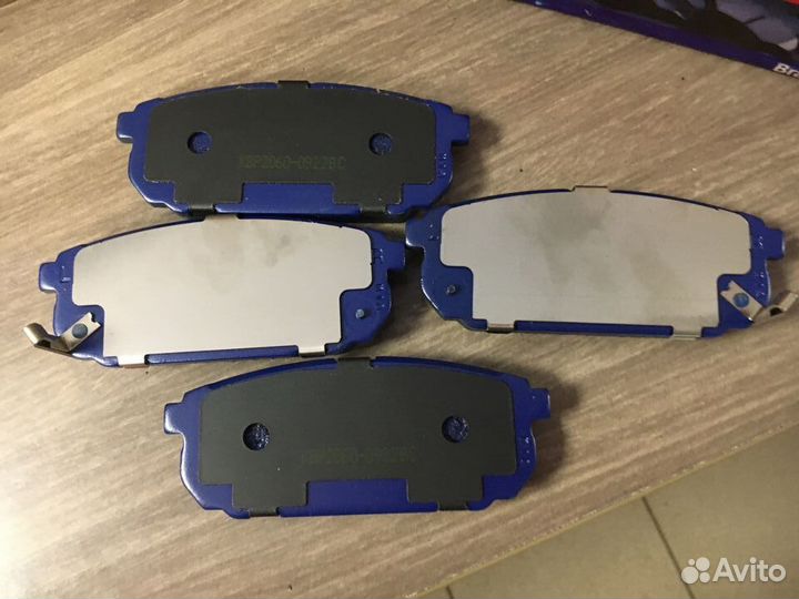 Тормозные колодки mobis 58302-3EE00 sorento 02