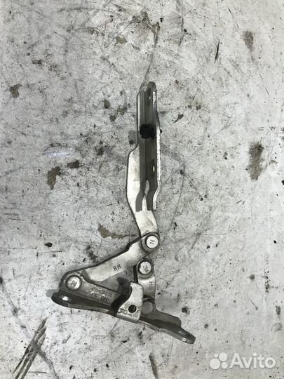 Петля капота правая Hyundai Sonata EF