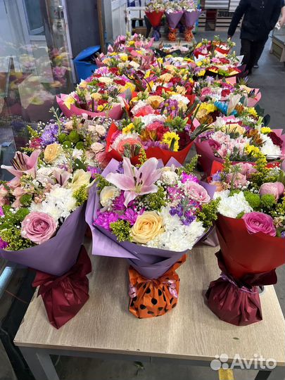 Тюльпаны к 8 марта оптом