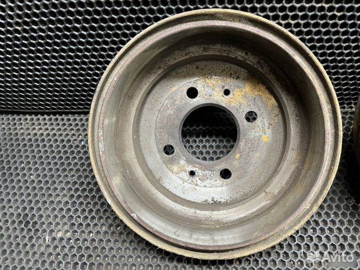 Барабаны задние Mitsubishi Lancer 6 1991-2000